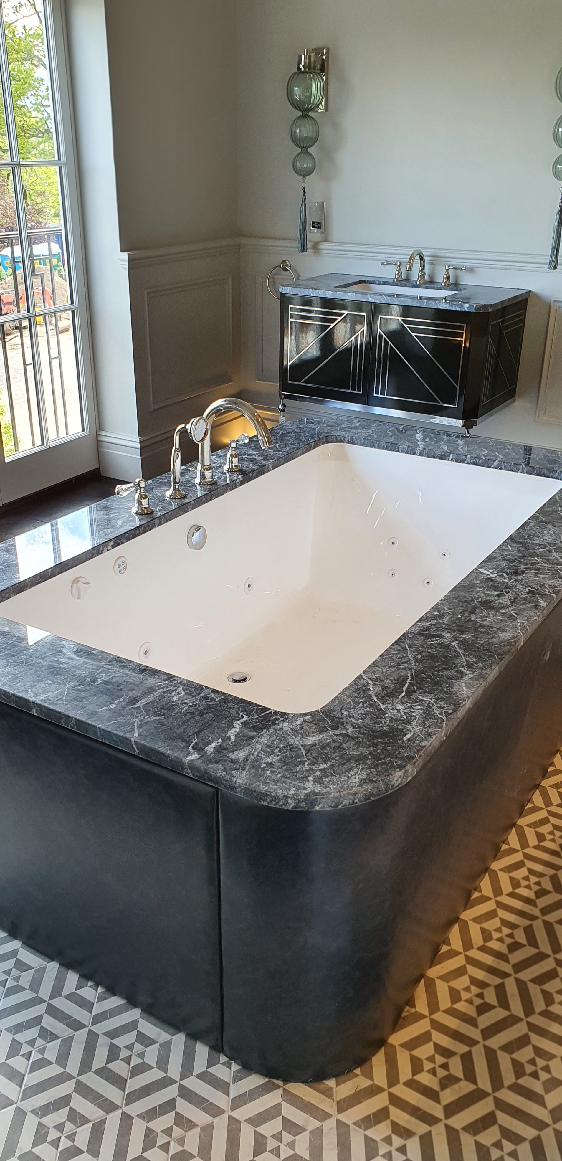 Window perimeter sealant job by RGSealants